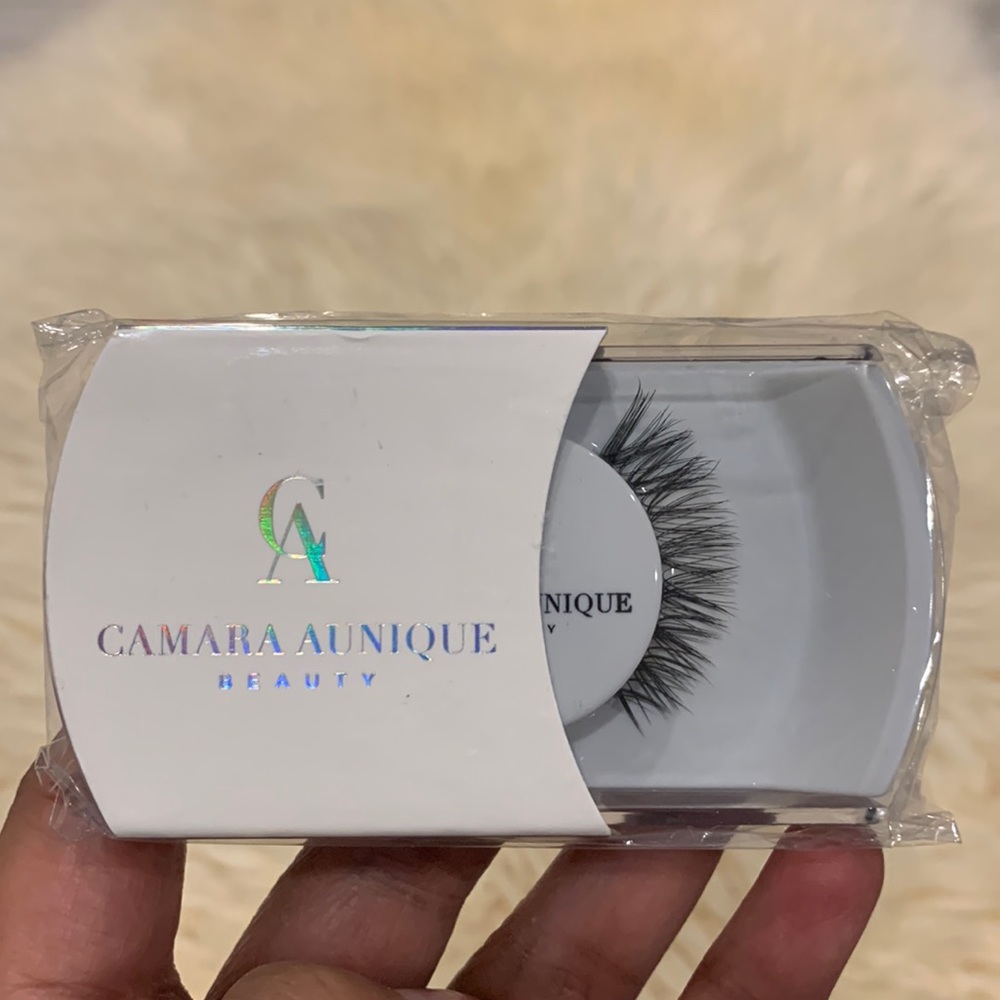 Camara Aunique Beauty False Mink Eye Lashes in Mary Lash